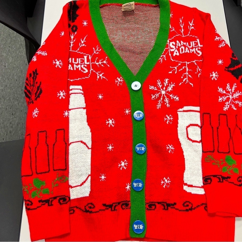 Samuel Adams Christmas Red Sweater Cardigan Button Up Size Large Snowflakes EUC